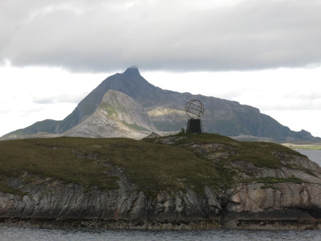 Hurtigruten_2015-06-20_07-25-3
